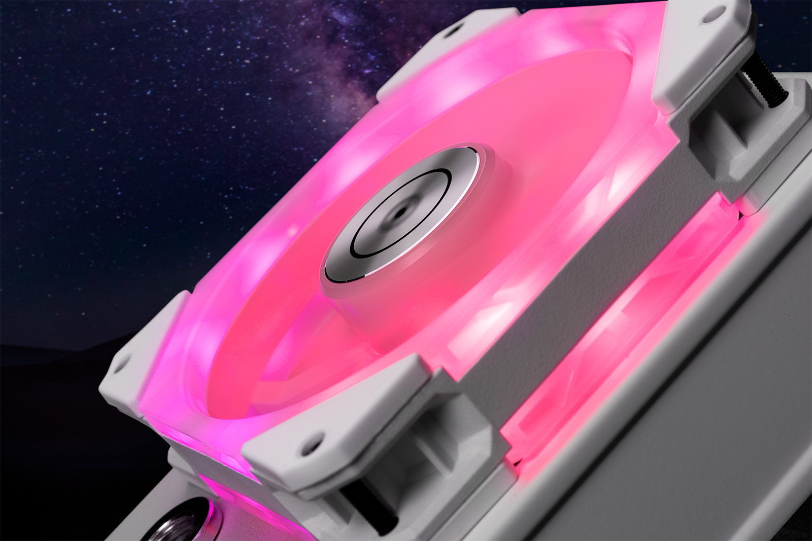EKWB EK-Quantum Impulse 120 D-RGB 120mm Fan, 400-1800 rpm, White - Picture 7 of 7