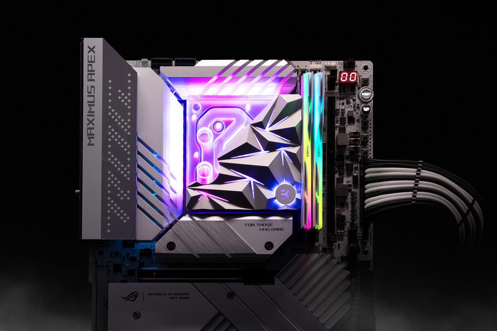 Blok wodny procesora EKWB Velocity 2 Edge - 1700, D-RGB, srebrna edycja specjalna - Zdjęcie 7 z 7