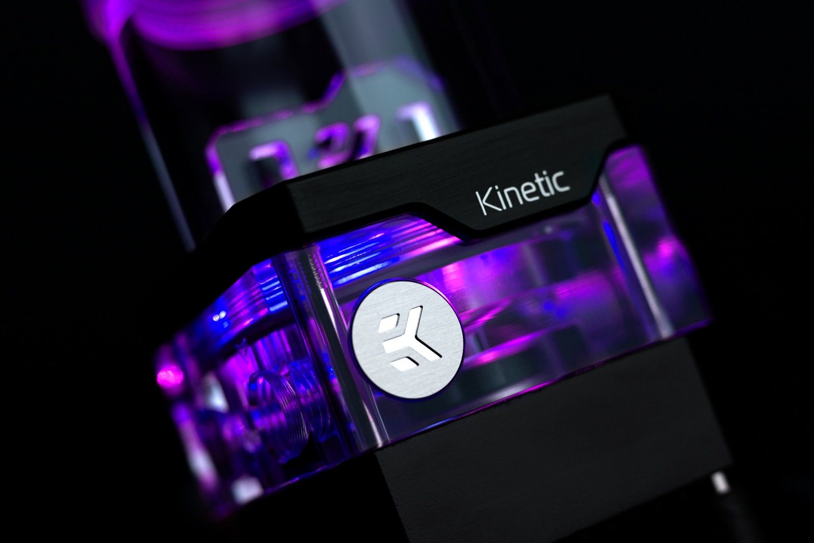 EKWB EK-Quantum Kinetic TBE 160 DDC PWM Pump-Reservoir Combo, Digital RGB, Plexi - Picture 5 of 7