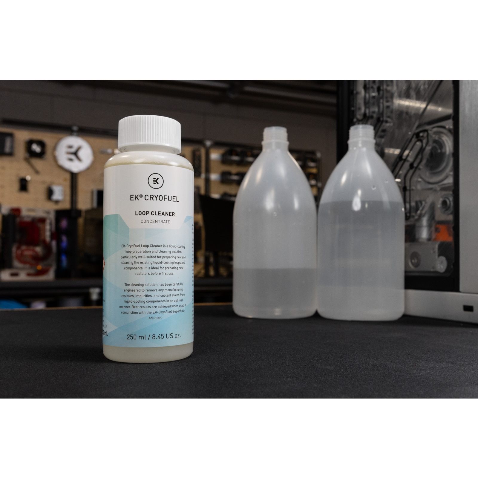 EKWB EK-CryoFuel Loop Cleaner Concentrate (250ml) and Superflush Premix (2000ml) - Imagen 2 de 4